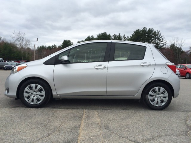 pre owned toyota yaris hatchback #4